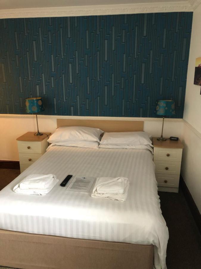 Boathouse Hotel Holyhead Exterior foto