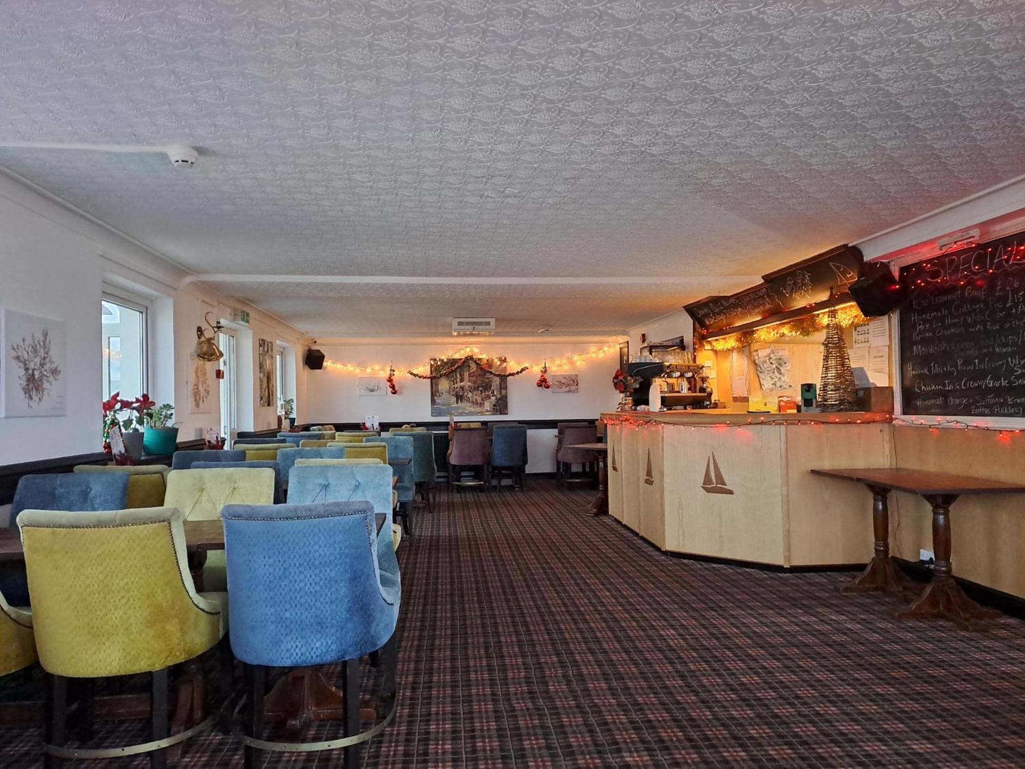 Boathouse Hotel Holyhead Exterior foto