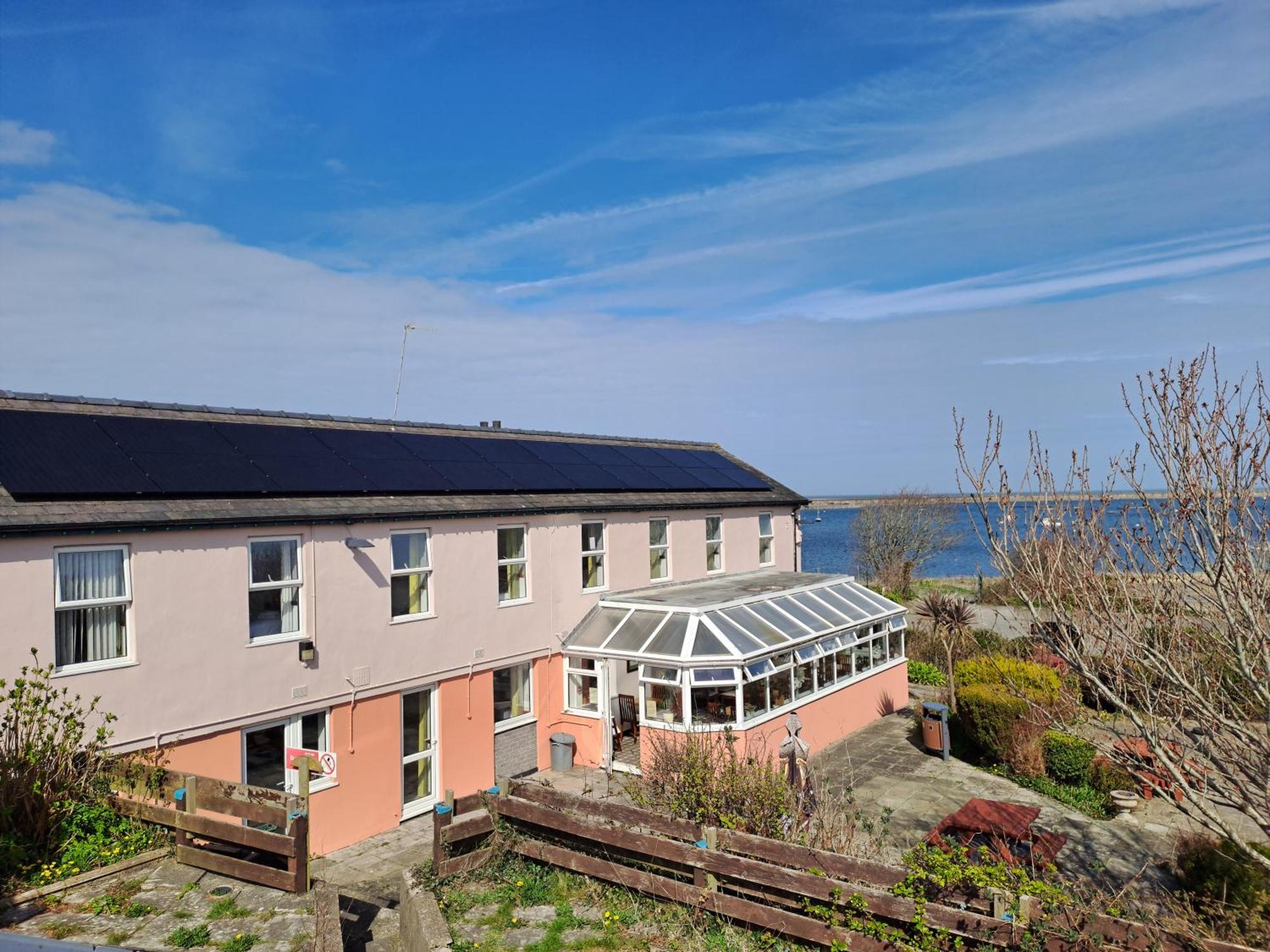 Boathouse Hotel Holyhead Exterior foto