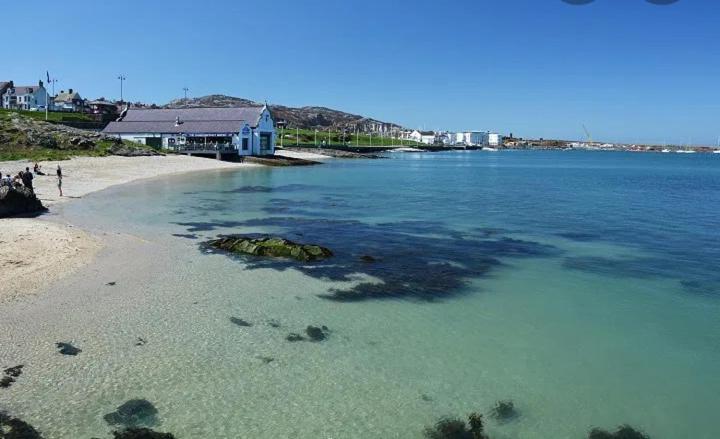 Boathouse Hotel Holyhead Exterior foto